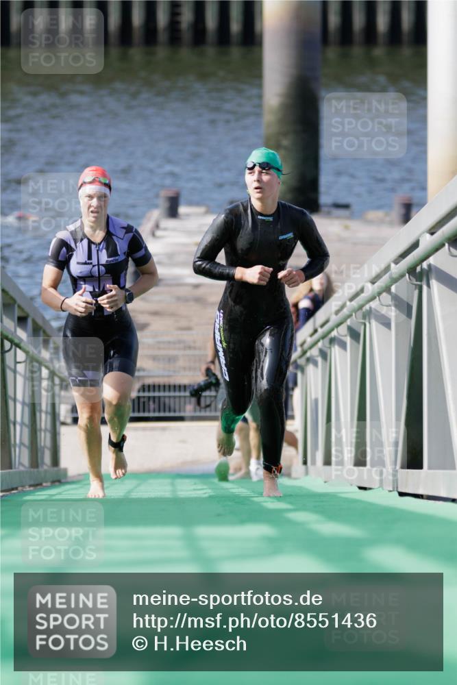 10.08.2025 - GEWOBA Citytriathlon Bremen H.Heesch http://msf.ph/oto/8551436 10.08.2025 10:22:48 Schwimmen 205, 380, 492, 513 meine-sportfotos.de