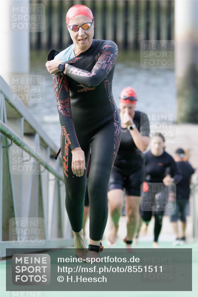 10.08.2025 - GEWOBA Citytriathlon Bremen H.Heesch http://msf.ph/oto/8551511 10.08.2025 10:23:28 Schwimmen 105, 378, 436, 452, 455, 481, 482, 506 meine-sportfotos.de