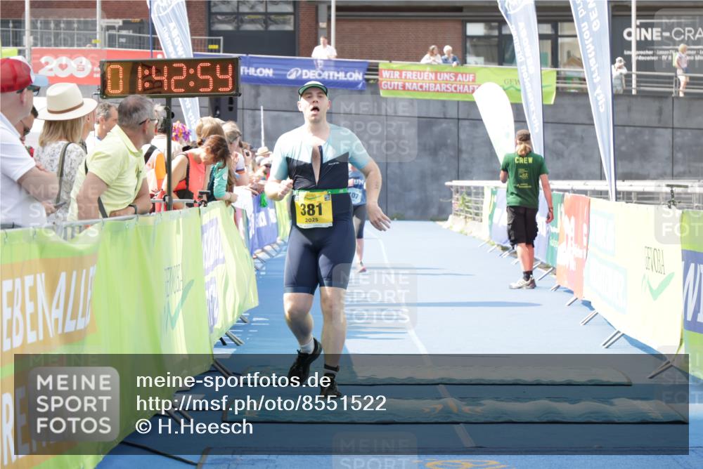 10.08.2025 - GEWOBA Citytriathlon Bremen H.Heesch http://msf.ph/oto/8551522 10.08.2025 11:46:36 Ziel 107, 381 meine-sportfotos.de