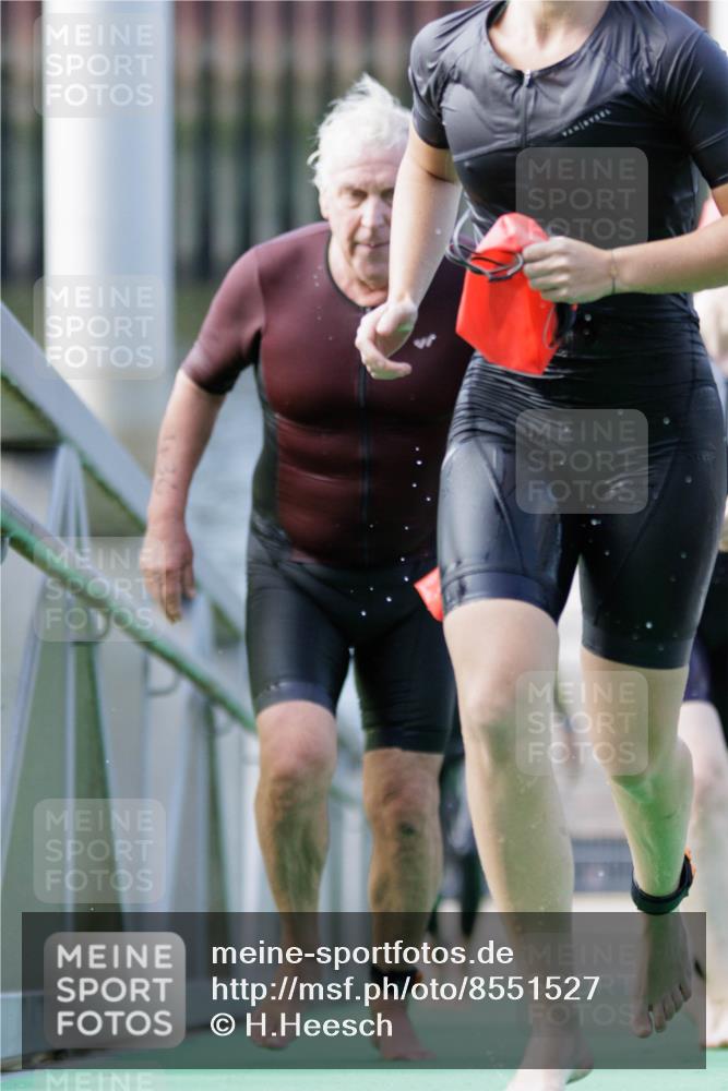 10.08.2025 - GEWOBA Citytriathlon Bremen H.Heesch http://msf.ph/oto/8551527 10.08.2025 10:23:35 Schwimmen 452, 455, 481, 482, 506 meine-sportfotos.de