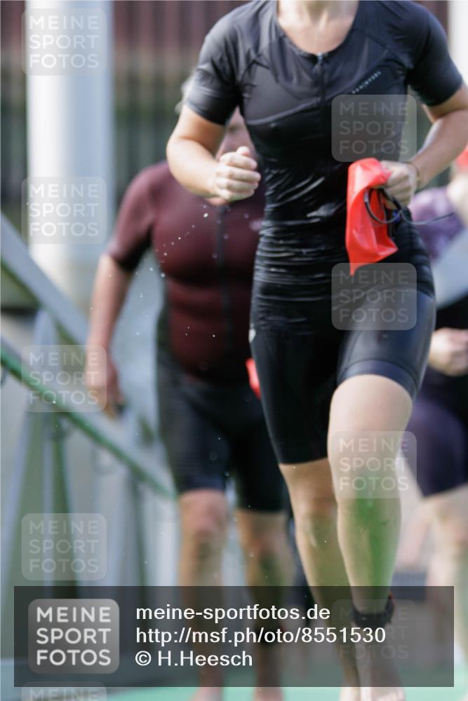 10.08.2025 - GEWOBA Citytriathlon Bremen H.Heesch http://msf.ph/oto/8551530 10.08.2025 10:23:35 Schwimmen 452, 455, 481, 482, 506 meine-sportfotos.de