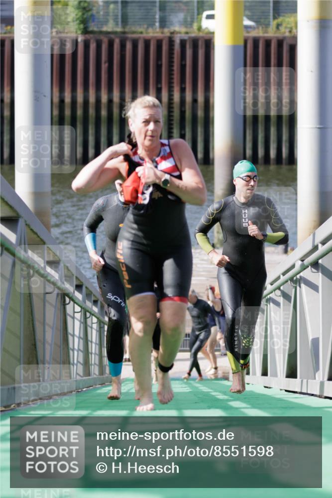 10.08.2025 - GEWOBA Citytriathlon Bremen H.Heesch http://msf.ph/oto/8551598 10.08.2025 10:24:11 Schwimmen 127, 239, 245, 435, 458, 485, 496, 501 meine-sportfotos.de