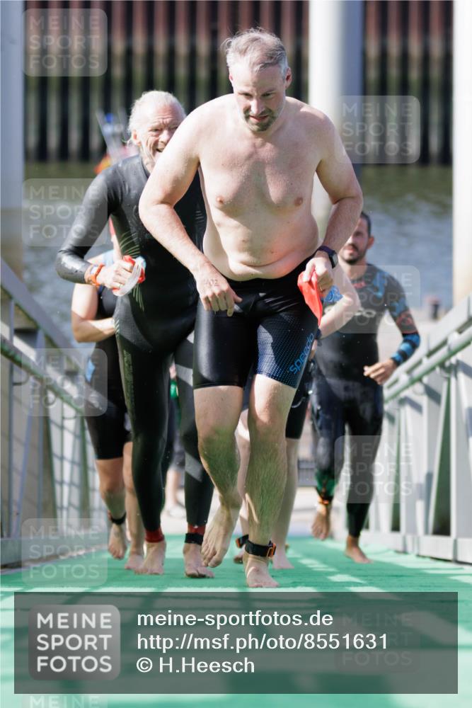 10.08.2025 - GEWOBA Citytriathlon Bremen H.Heesch http://msf.ph/oto/8551631 10.08.2025 10:24:25 Schwimmen 29, 43, 81, 161, 402, 435, 440, 463, 475 meine-sportfotos.de
