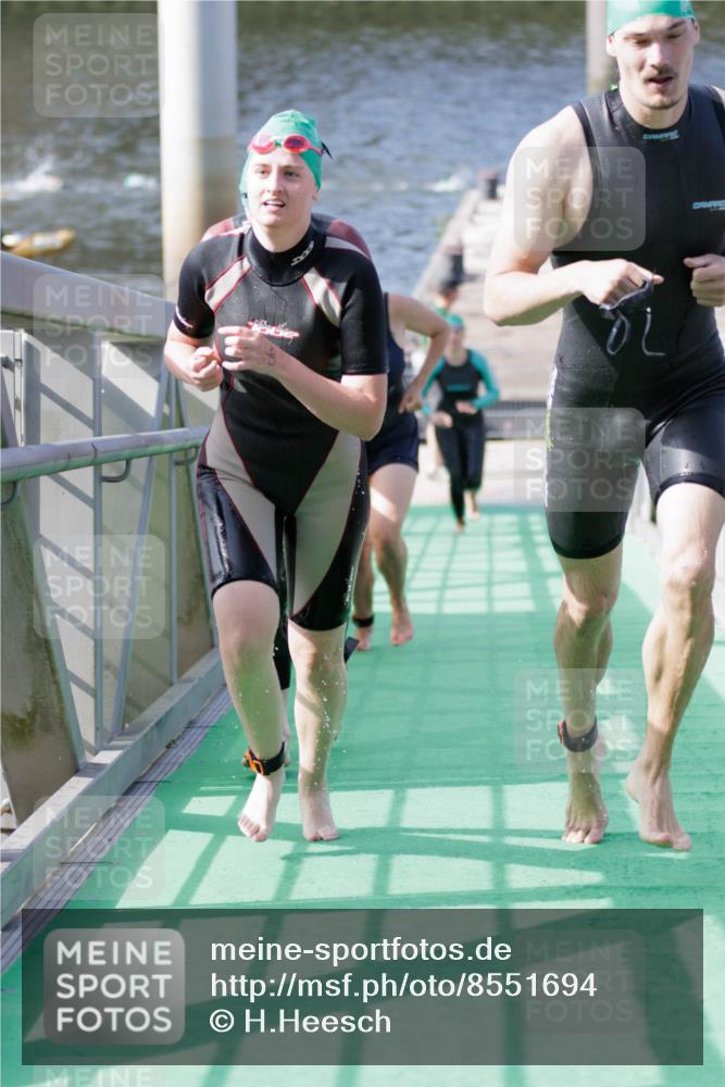 10.08.2025 - GEWOBA Citytriathlon Bremen H.Heesch http://msf.ph/oto/8551694 10.08.2025 10:24:53 Schwimmen 83, 99, 115, 137, 225, 241, 499 meine-sportfotos.de