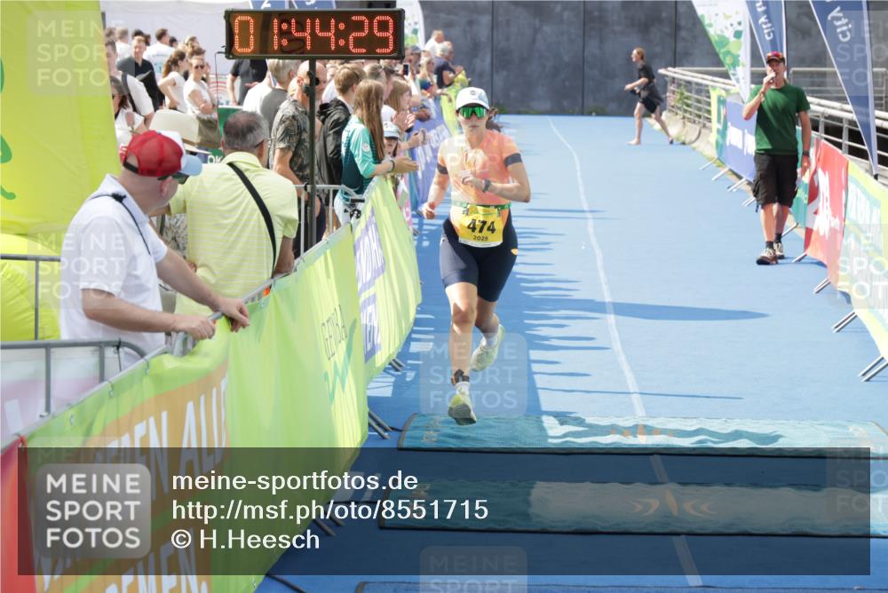 10.08.2025 - GEWOBA Citytriathlon Bremen H.Heesch http://msf.ph/oto/8551715 10.08.2025 11:48:10 Ziel 474 meine-sportfotos.de