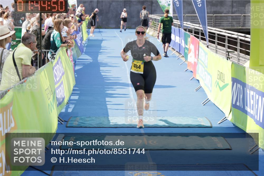 10.08.2025 - GEWOBA Citytriathlon Bremen H.Heesch http://msf.ph/oto/8551744 10.08.2025 11:48:32 Ziel 484 meine-sportfotos.de