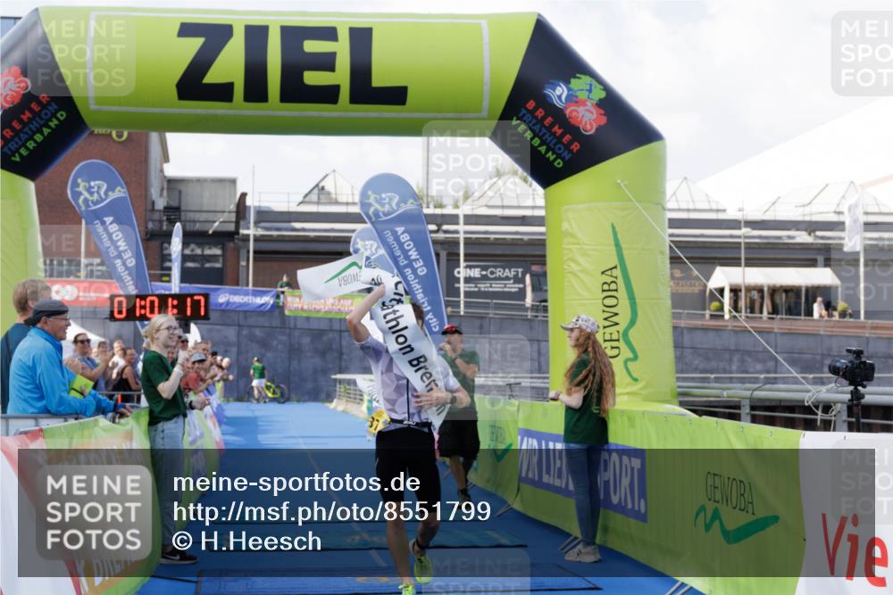 10.08.2025 - GEWOBA Citytriathlon Bremen H.Heesch http://msf.ph/oto/8551799 10.08.2025 11:04:59 Ziel 375 meine-sportfotos.de