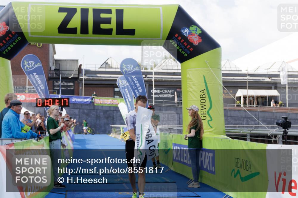 10.08.2025 - GEWOBA Citytriathlon Bremen H.Heesch http://msf.ph/oto/8551817 10.08.2025 11:04:59 Ziel 375 meine-sportfotos.de