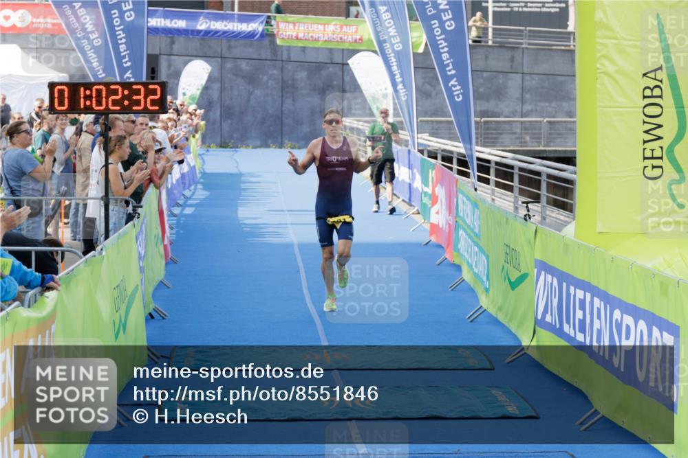 10.08.2025 - GEWOBA Citytriathlon Bremen H.Heesch http://msf.ph/oto/8551846 10.08.2025 11:06:14 Ziel 391 meine-sportfotos.de