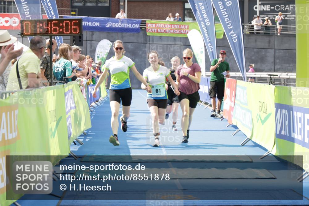 10.08.2025 - GEWOBA Citytriathlon Bremen H.Heesch http://msf.ph/oto/8551878 10.08.2025 11:49:48 Ziel 61, 445 meine-sportfotos.de