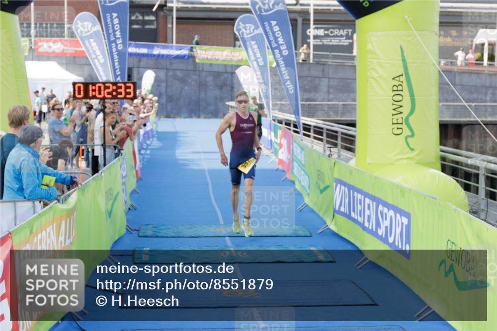 10.08.2025 - GEWOBA Citytriathlon Bremen H.Heesch http://msf.ph/oto/8551879 10.08.2025 11:06:15 Ziel 391 meine-sportfotos.de