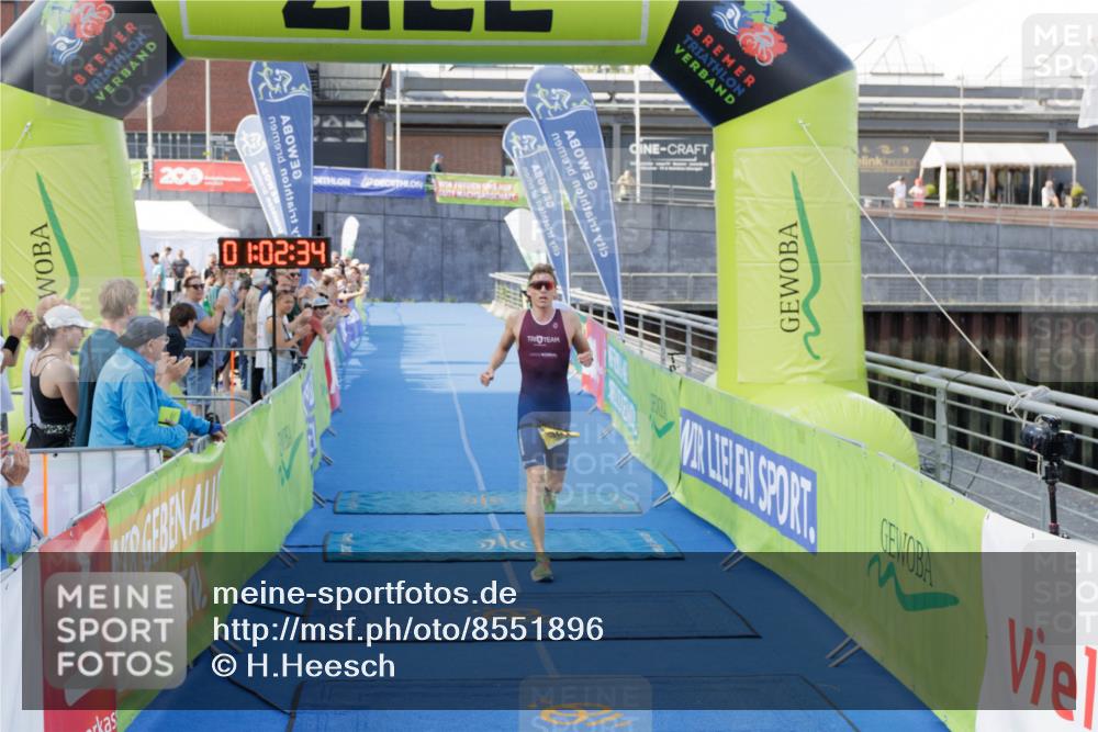 10.08.2025 - GEWOBA Citytriathlon Bremen H.Heesch http://msf.ph/oto/8551896 10.08.2025 11:06:16 Ziel 391 meine-sportfotos.de