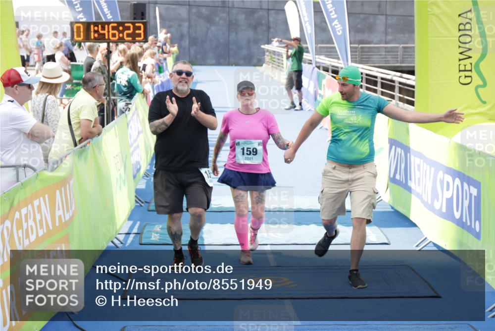 10.08.2025 - GEWOBA Citytriathlon Bremen H.Heesch http://msf.ph/oto/8551949 10.08.2025 11:50:04 Ziel 159 meine-sportfotos.de