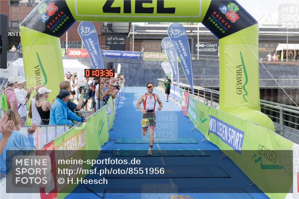 10.08.2025 - GEWOBA Citytriathlon Bremen H.Heesch http://msf.ph/oto/8551956 10.08.2025 11:07:18 Ziel 374 meine-sportfotos.de