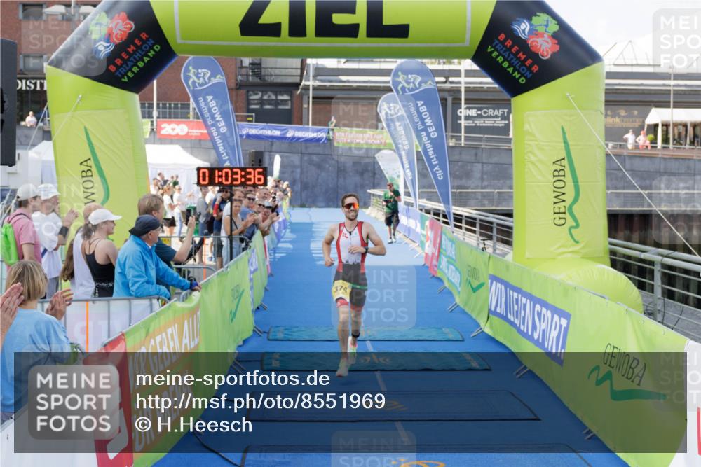 10.08.2025 - GEWOBA Citytriathlon Bremen H.Heesch http://msf.ph/oto/8551969 10.08.2025 11:07:18 Ziel 374 meine-sportfotos.de