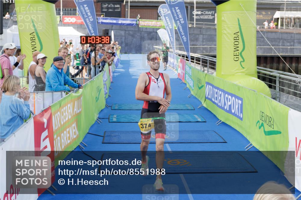 10.08.2025 - GEWOBA Citytriathlon Bremen H.Heesch http://msf.ph/oto/8551988 10.08.2025 11:07:19 Ziel 374 meine-sportfotos.de
