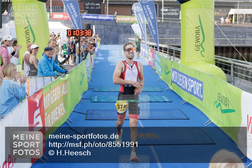 10.08.2025 - GEWOBA Citytriathlon Bremen H.Heesch http://msf.ph/oto/8551991 10.08.2025 11:07:19 Ziel 374 meine-sportfotos.de