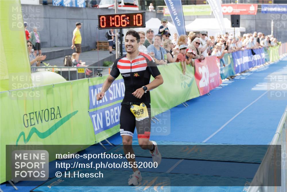 10.08.2025 - GEWOBA Citytriathlon Bremen H.Heesch http://msf.ph/oto/8552000 10.08.2025 11:09:52 Ziel 369 meine-sportfotos.de
