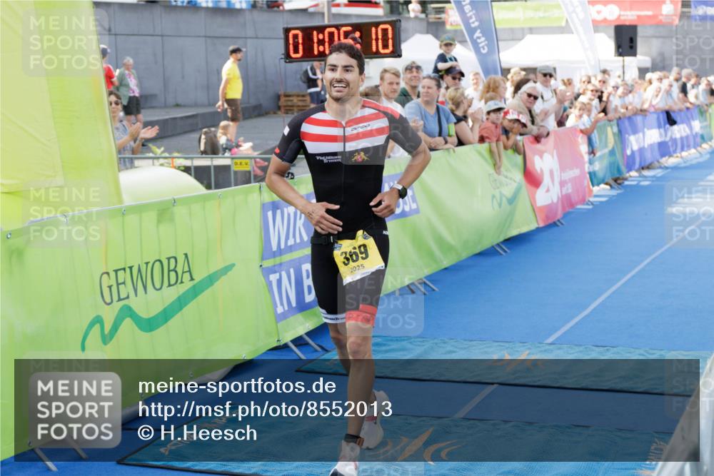 10.08.2025 - GEWOBA Citytriathlon Bremen H.Heesch http://msf.ph/oto/8552013 10.08.2025 11:09:52 Ziel 369 meine-sportfotos.de