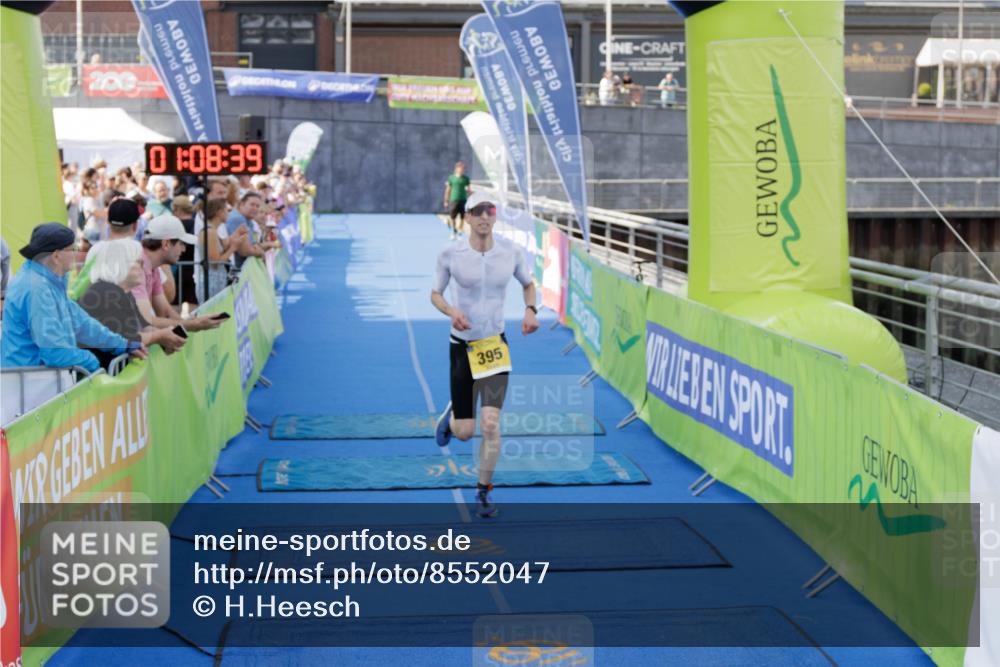 10.08.2025 - GEWOBA Citytriathlon Bremen H.Heesch http://msf.ph/oto/8552047 10.08.2025 11:12:20 Ziel 395 meine-sportfotos.de