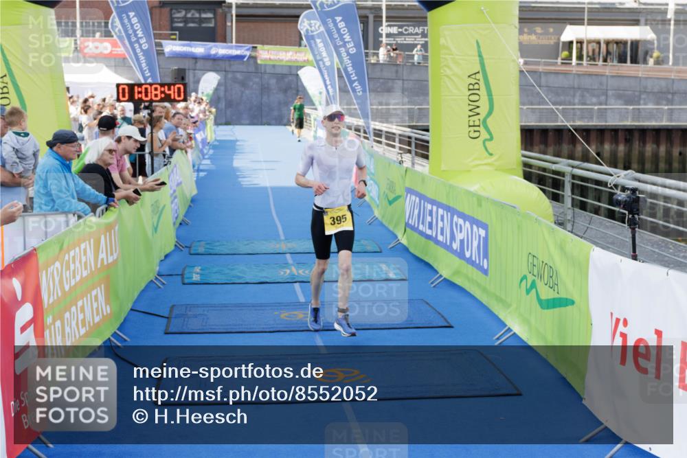 10.08.2025 - GEWOBA Citytriathlon Bremen H.Heesch http://msf.ph/oto/8552052 10.08.2025 11:12:21 Ziel 395 meine-sportfotos.de