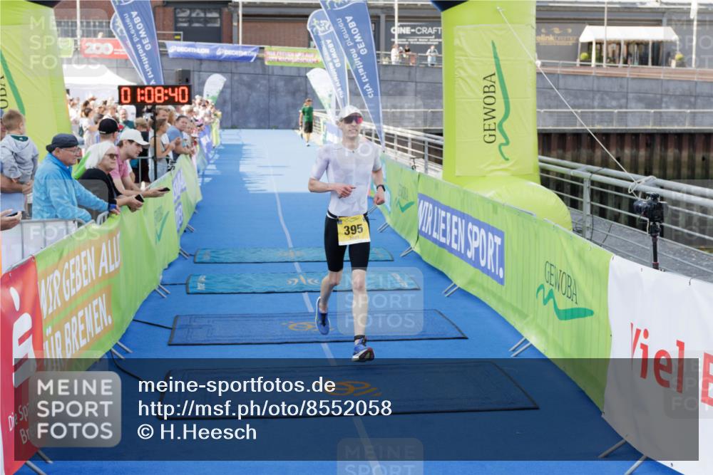 10.08.2025 - GEWOBA Citytriathlon Bremen H.Heesch http://msf.ph/oto/8552058 10.08.2025 11:12:21 Ziel 395 meine-sportfotos.de