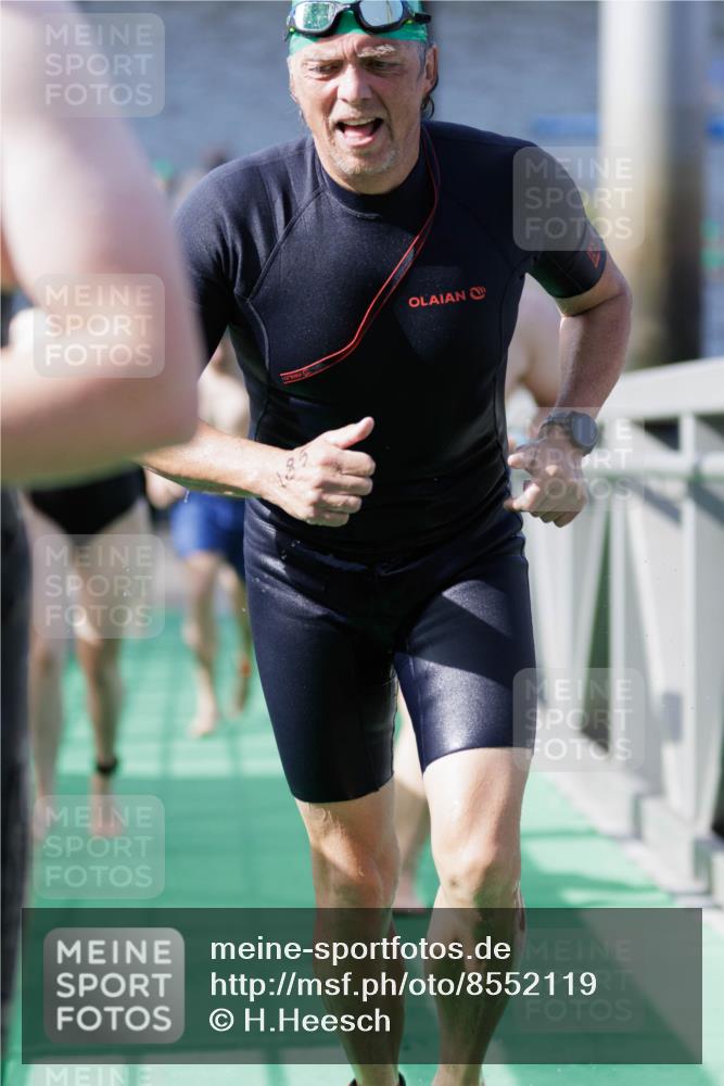 10.08.2025 - GEWOBA Citytriathlon Bremen H.Heesch http://msf.ph/oto/8552119 10.08.2025 10:27:26 Schwimmen 31, 51, 59, 61, 185, 247 meine-sportfotos.de