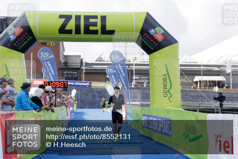 10.08.2025 - GEWOBA Citytriathlon Bremen H.Heesch http://msf.ph/oto/8552131 10.08.2025 11:12:49 Ziel 368 meine-sportfotos.de