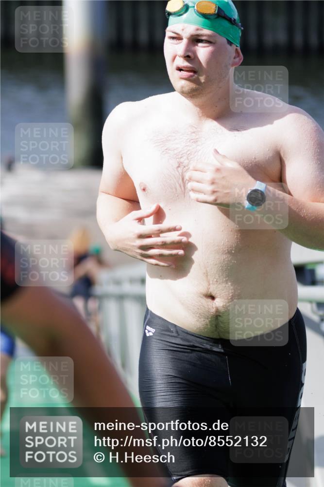 10.08.2025 - GEWOBA Citytriathlon Bremen H.Heesch http://msf.ph/oto/8552132 10.08.2025 10:27:28 Schwimmen 31, 51, 59, 61, 135, 185, 247 meine-sportfotos.de