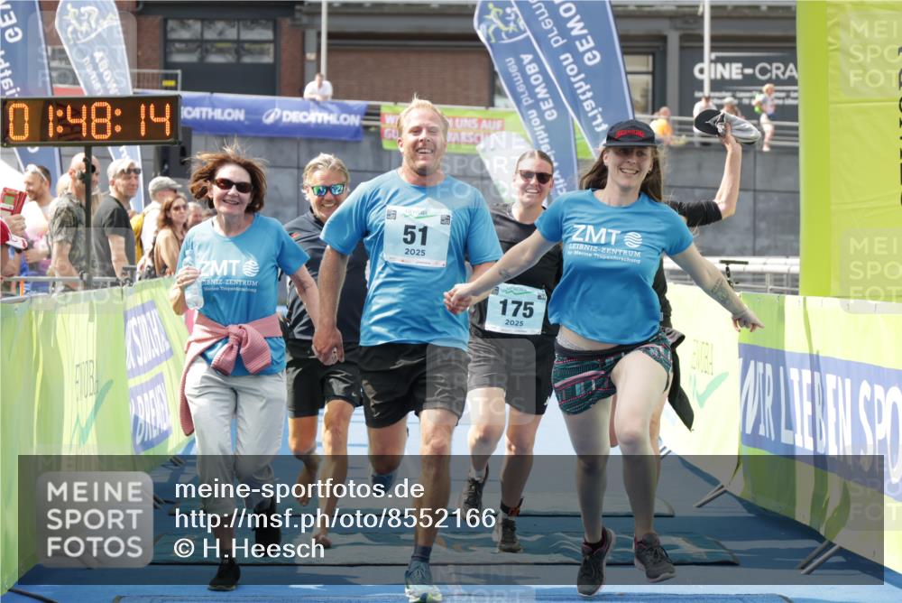 10.08.2025 - GEWOBA Citytriathlon Bremen H.Heesch http://msf.ph/oto/8552166 10.08.2025 11:51:55 Ziel 51, 175 meine-sportfotos.de