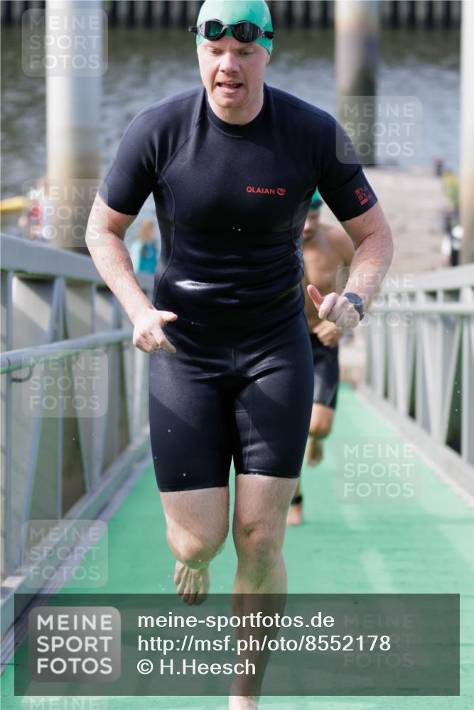 10.08.2025 - GEWOBA Citytriathlon Bremen H.Heesch http://msf.ph/oto/8552178 10.08.2025 10:27:33 Schwimmen 23, 31, 51, 59, 135, 185, 209 meine-sportfotos.de
