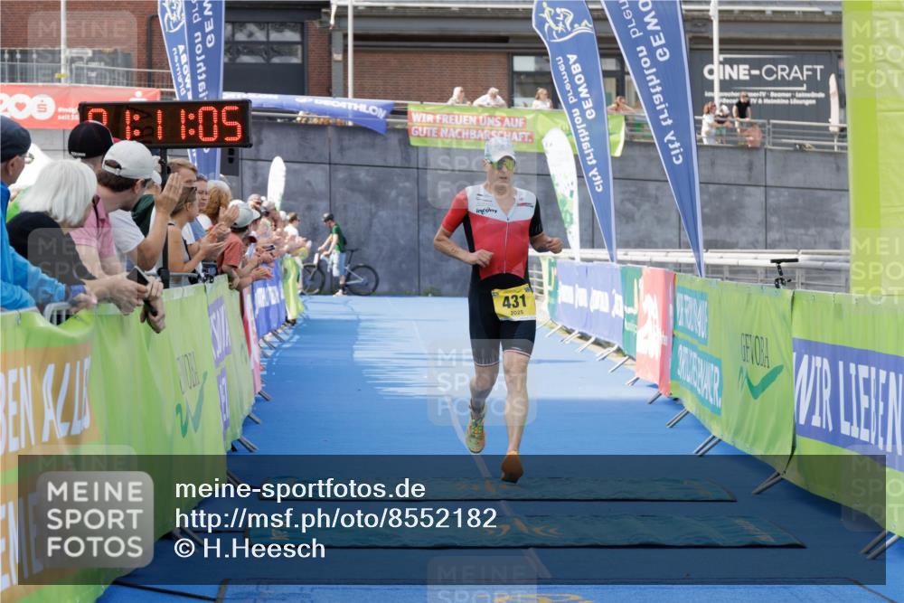 10.08.2025 - GEWOBA Citytriathlon Bremen H.Heesch http://msf.ph/oto/8552182 10.08.2025 11:14:47 Ziel 431 meine-sportfotos.de
