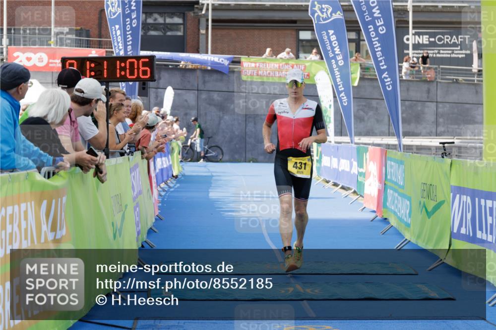 10.08.2025 - GEWOBA Citytriathlon Bremen H.Heesch http://msf.ph/oto/8552185 10.08.2025 11:14:47 Ziel 431 meine-sportfotos.de