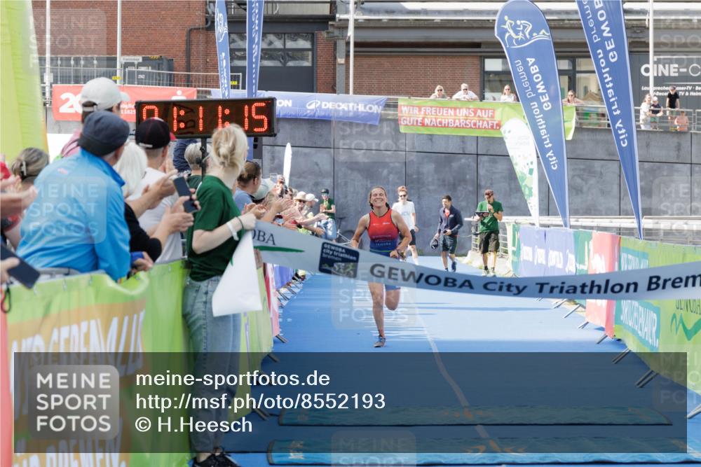 10.08.2025 - GEWOBA Citytriathlon Bremen H.Heesch http://msf.ph/oto/8552193 10.08.2025 11:14:57 Ziel 431, 487 meine-sportfotos.de
