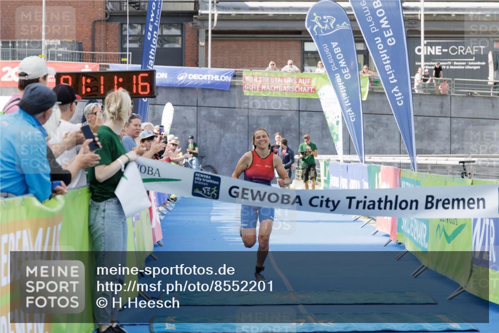 10.08.2025 - GEWOBA Citytriathlon Bremen H.Heesch http://msf.ph/oto/8552201 10.08.2025 11:14:58 Ziel 431, 487 meine-sportfotos.de