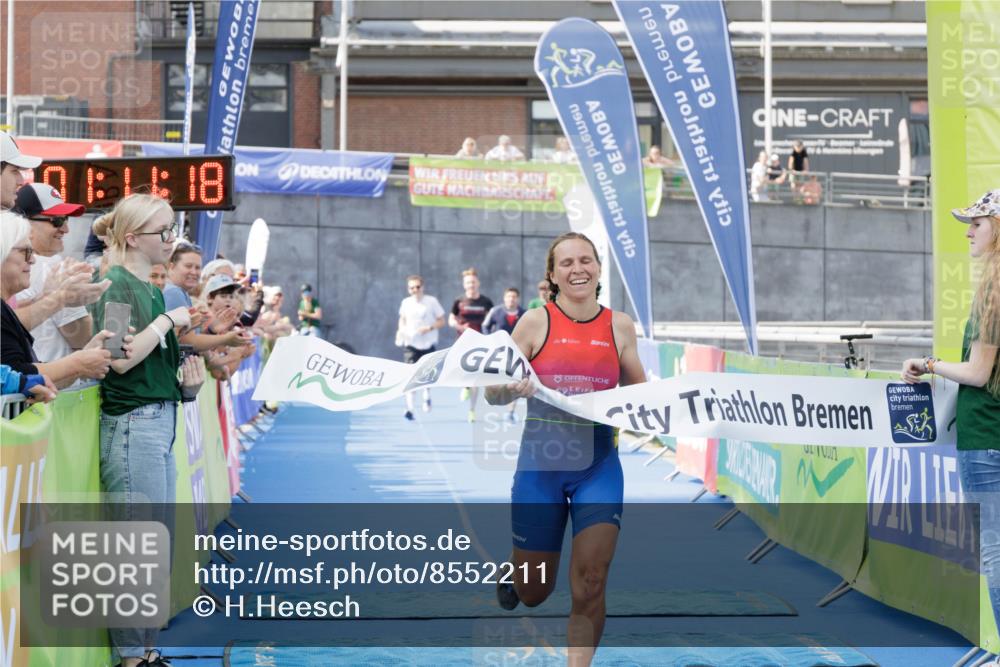 10.08.2025 - GEWOBA Citytriathlon Bremen H.Heesch http://msf.ph/oto/8552211 10.08.2025 11:14:59 Ziel 487 meine-sportfotos.de