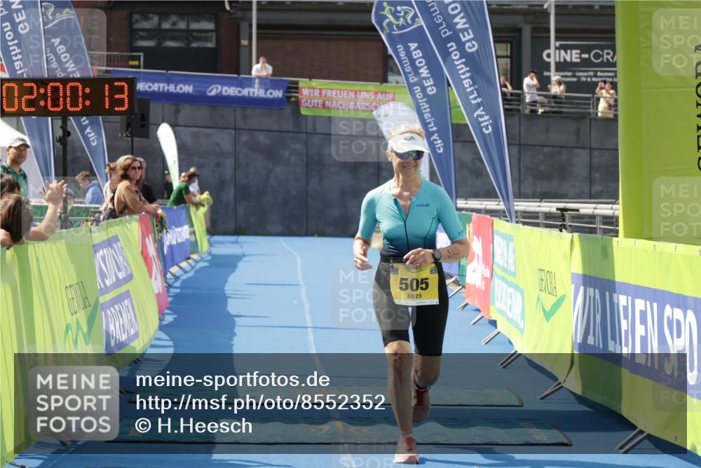 10.08.2025 - GEWOBA Citytriathlon Bremen H.Heesch http://msf.ph/oto/8552352 10.08.2025 12:03:54 Ziel 505 meine-sportfotos.de