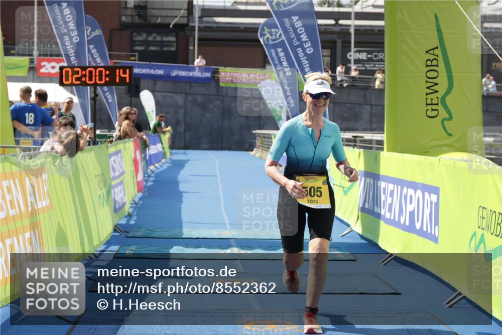 10.08.2025 - GEWOBA Citytriathlon Bremen H.Heesch http://msf.ph/oto/8552362 10.08.2025 12:03:55 Ziel 505 meine-sportfotos.de