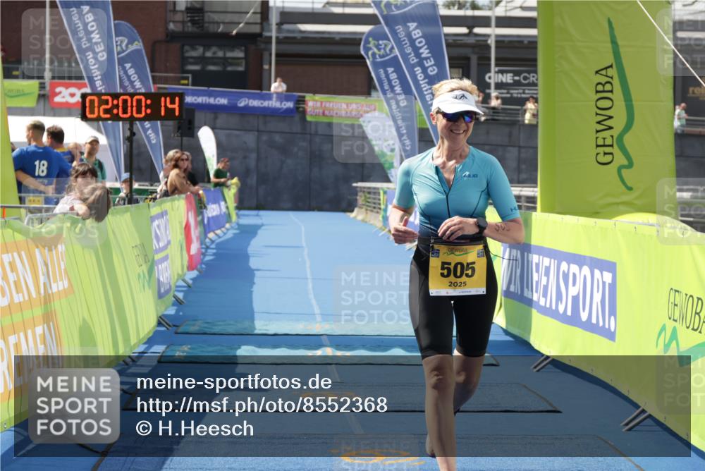 10.08.2025 - GEWOBA Citytriathlon Bremen H.Heesch http://msf.ph/oto/8552368 10.08.2025 12:03:56 Ziel 505 meine-sportfotos.de
