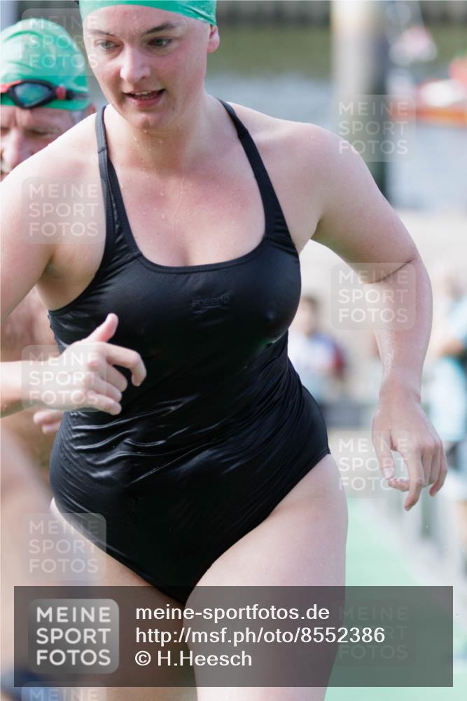 10.08.2025 - GEWOBA Citytriathlon Bremen H.Heesch http://msf.ph/oto/8552386 10.08.2025 10:28:47 Schwimmen 1, 139, 141, 143, 163, 229 meine-sportfotos.de
