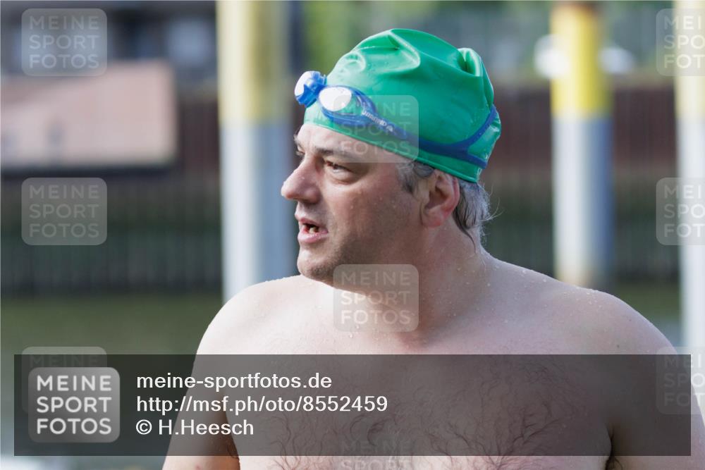 10.08.2025 - GEWOBA Citytriathlon Bremen H.Heesch http://msf.ph/oto/8552459 10.08.2025 10:29:08 Schwimmen 37, 39, 125, 167, 177, 195 meine-sportfotos.de