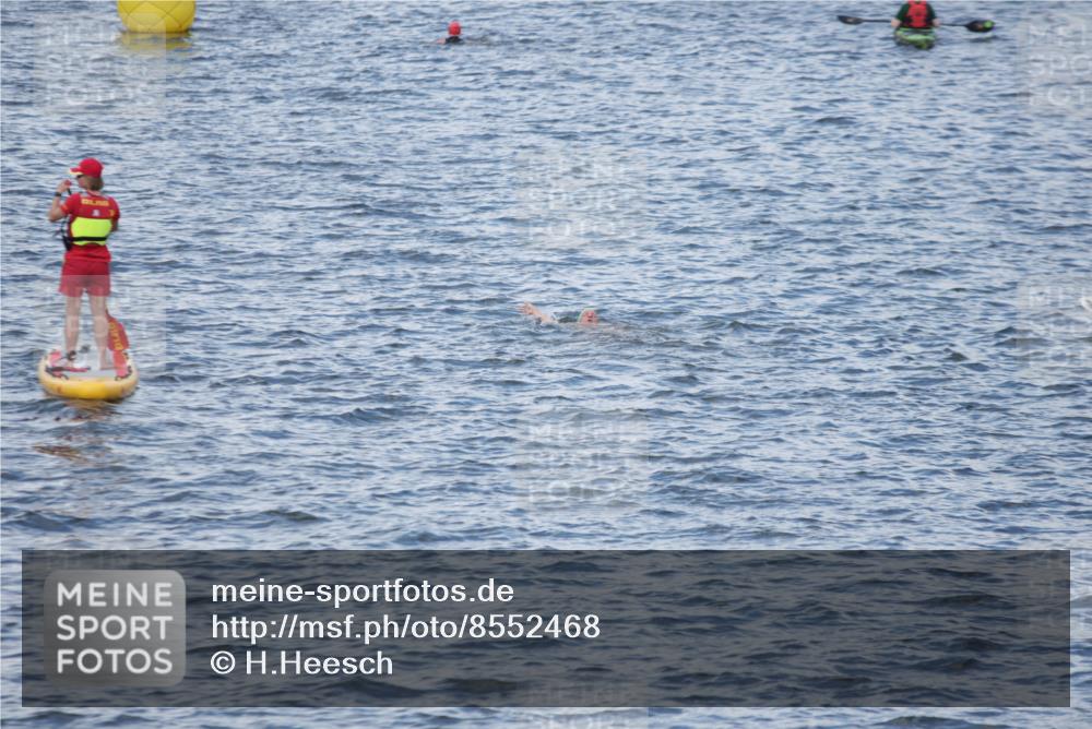 10.08.2025 - GEWOBA Citytriathlon Bremen H.Heesch http://msf.ph/oto/8552468 10.08.2025 12:14:10 Ziel  meine-sportfotos.de