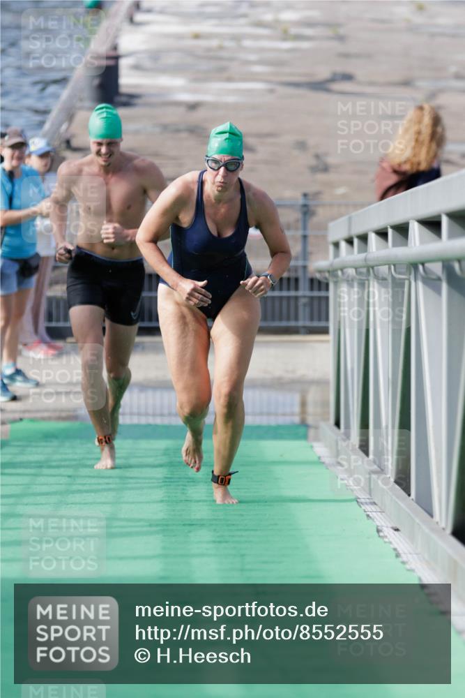 10.08.2025 - GEWOBA Citytriathlon Bremen H.Heesch http://msf.ph/oto/8552555 10.08.2025 10:29:55 Schwimmen 41, 149 meine-sportfotos.de