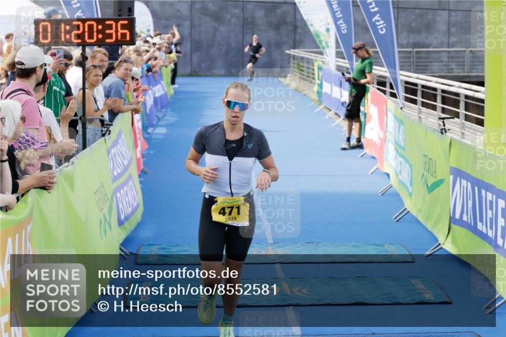 10.08.2025 - GEWOBA Citytriathlon Bremen H.Heesch http://msf.ph/oto/8552581 10.08.2025 11:24:18 Ziel 471 meine-sportfotos.de