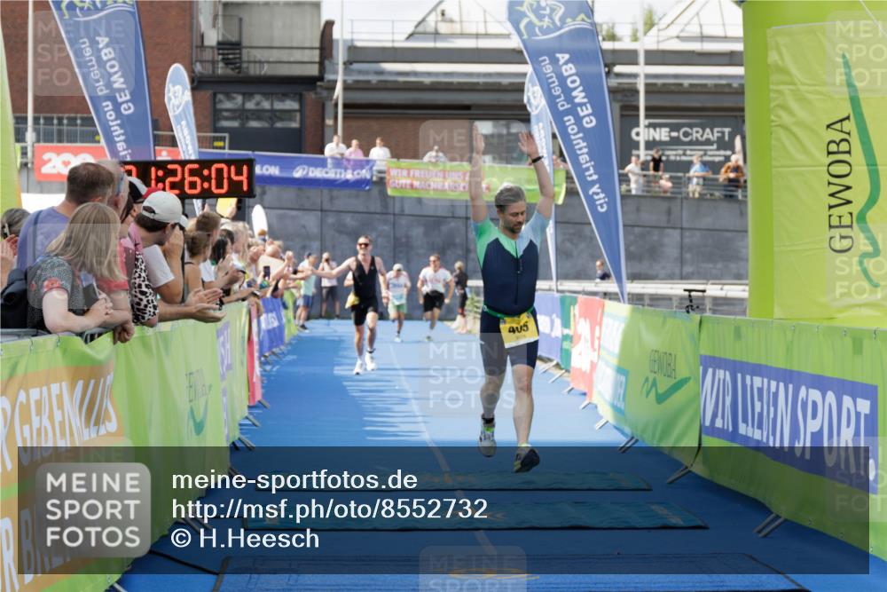 10.08.2025 - GEWOBA Citytriathlon Bremen H.Heesch http://msf.ph/oto/8552732 10.08.2025 11:29:45 Ziel 119, 380, 405 meine-sportfotos.de