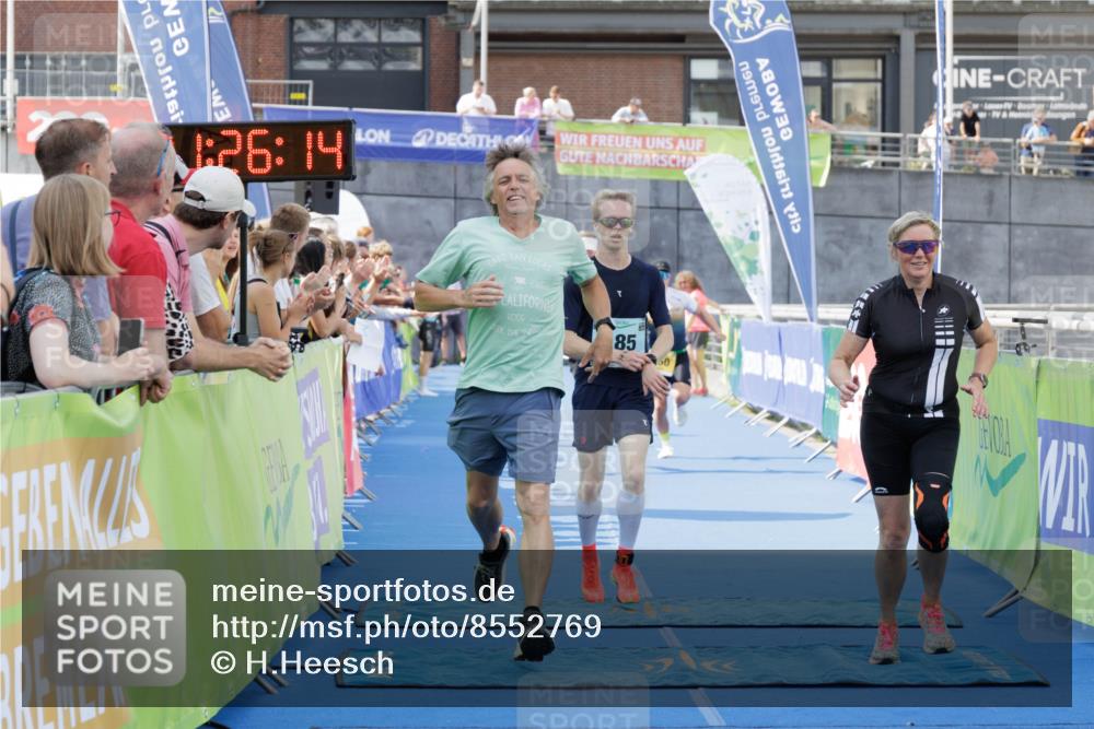 10.08.2025 - GEWOBA Citytriathlon Bremen H.Heesch http://msf.ph/oto/8552769 10.08.2025 11:29:56 Ziel 119, 185, 241, 350, 380, 404 meine-sportfotos.de