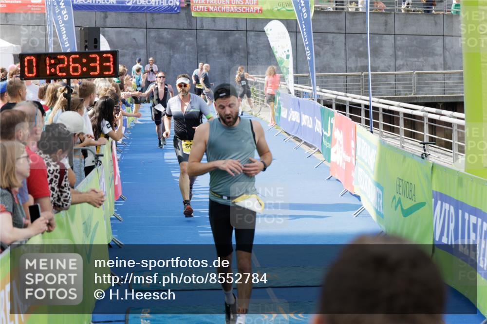 10.08.2025 - GEWOBA Citytriathlon Bremen H.Heesch http://msf.ph/oto/8552784 10.08.2025 11:30:15 Ziel 393, 508 meine-sportfotos.de