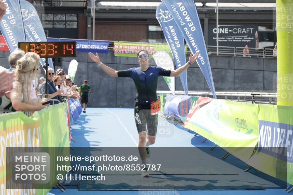 10.08.2025 - GEWOBA Citytriathlon Bremen H.Heesch http://msf.ph/oto/8552787 10.08.2025 13:33:17 Ziel 612 meine-sportfotos.de