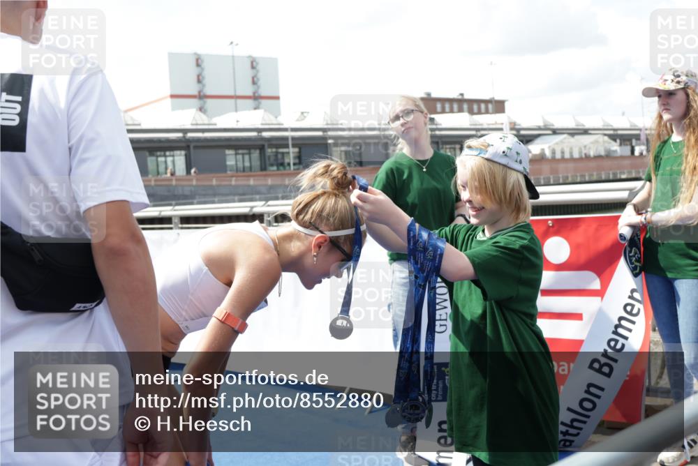 10.08.2025 - GEWOBA Citytriathlon Bremen H.Heesch http://msf.ph/oto/8552880 10.08.2025 13:35:36 Ziel  meine-sportfotos.de