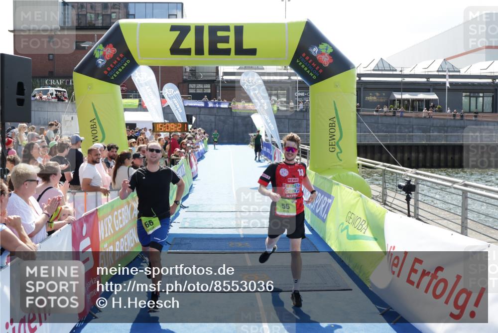 10.08.2025 - GEWOBA Citytriathlon Bremen H.Heesch http://msf.ph/oto/8553036 10.08.2025 15:09:25 Ziel 55, 66 meine-sportfotos.de